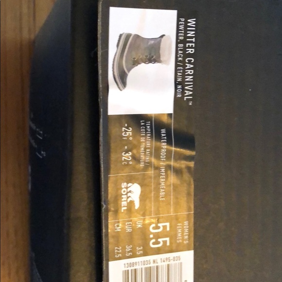 Sorel Winter Carnival Boots 5.5 - Picture 4 of 6